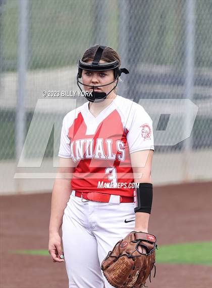 Thumbnail 2 in Mineola vs Van photogallery.