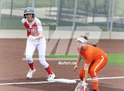 Thumbnail 3 in Mineola vs Van photogallery.