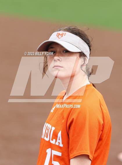 Thumbnail 2 in Mineola vs Van photogallery.