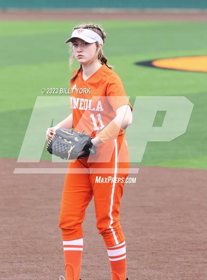 Thumbnail 1 in Mineola vs Van photogallery.