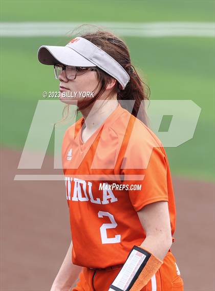 Thumbnail 1 in Mineola vs Van photogallery.