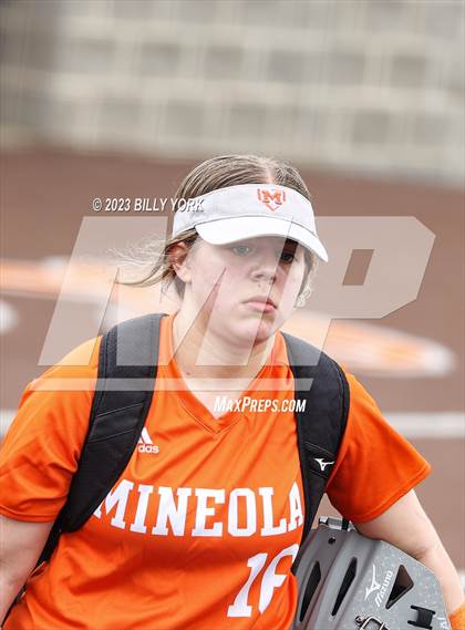 Thumbnail 1 in Mineola vs Van photogallery.