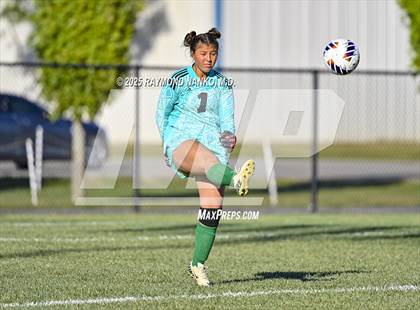 Thumbnail 3 in New Castle vs. Mississinewa (IHSAA 2A Section 24 Semifinal) photogallery.