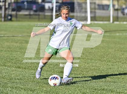 Thumbnail 2 in New Castle vs. Mississinewa (IHSAA 2A Section 24 Semifinal) photogallery.