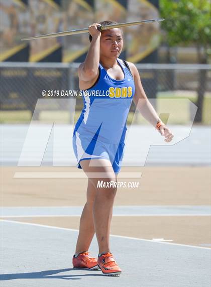 Thumbnail 1 in AIA Track Meet of Champions (Girls) photogallery.