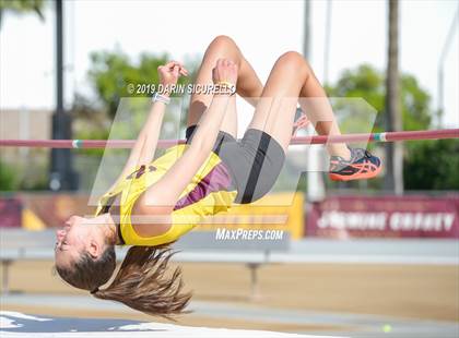 Thumbnail 3 in AIA Track Meet of Champions (Girls) photogallery.