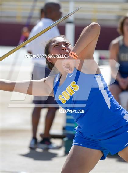 Thumbnail 2 in AIA Track Meet of Champions (Girls) photogallery.