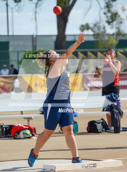 Thumbnail 2 in AIA Track Meet of Champions (Girls) photogallery.