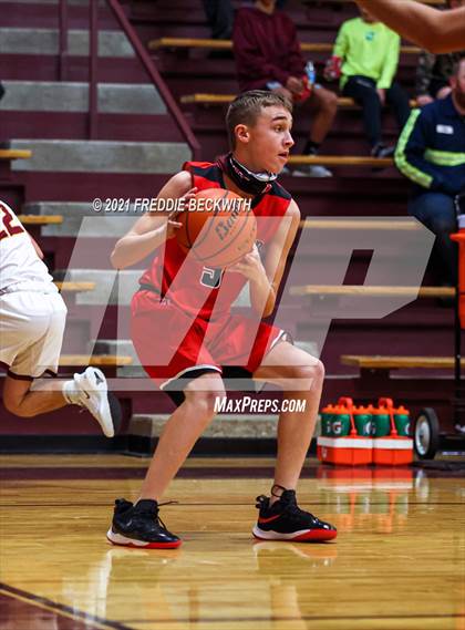 Thumbnail 2 in JV: Muenster @ Collinsville photogallery.