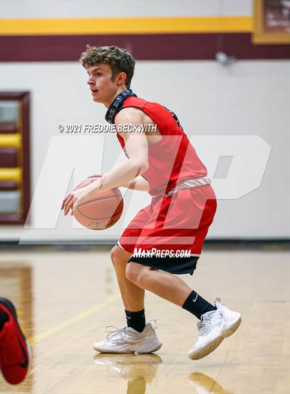 Thumbnail 3 in JV: Muenster @ Collinsville photogallery.