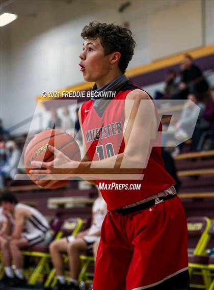 Thumbnail 1 in JV: Muenster @ Collinsville photogallery.