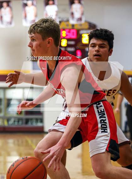 Thumbnail 1 in JV: Muenster @ Collinsville photogallery.