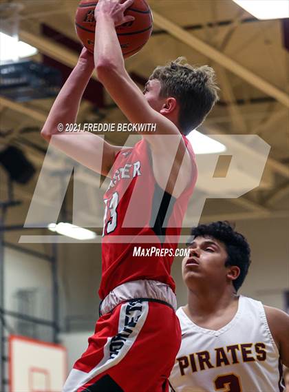 Thumbnail 2 in JV: Muenster @ Collinsville photogallery.
