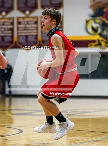 Thumbnail 2 in JV: Muenster @ Collinsville photogallery.
