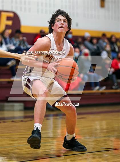 Thumbnail 2 in JV: Muenster @ Collinsville photogallery.