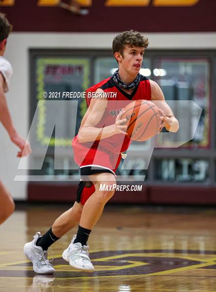 Thumbnail 2 in JV: Muenster @ Collinsville photogallery.