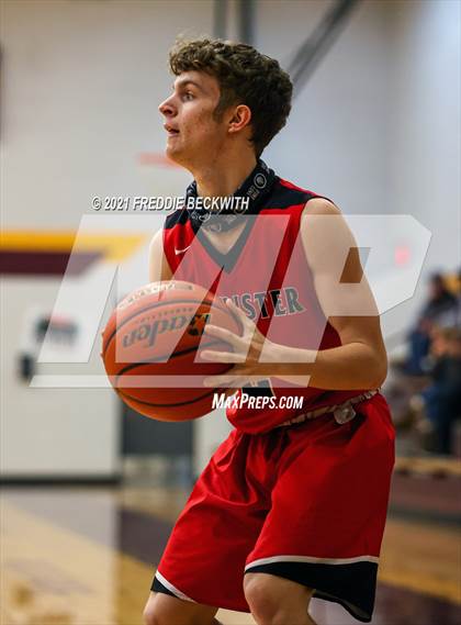 Thumbnail 1 in JV: Muenster @ Collinsville photogallery.