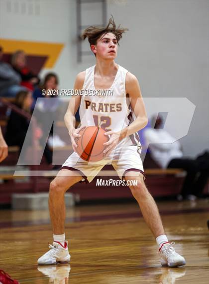 Thumbnail 2 in JV: Muenster @ Collinsville photogallery.
