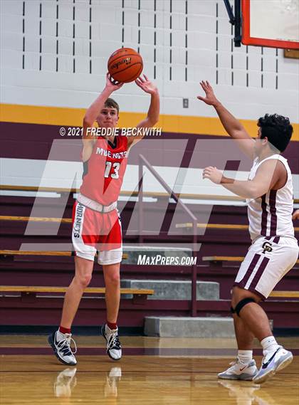 Thumbnail 3 in JV: Muenster @ Collinsville photogallery.