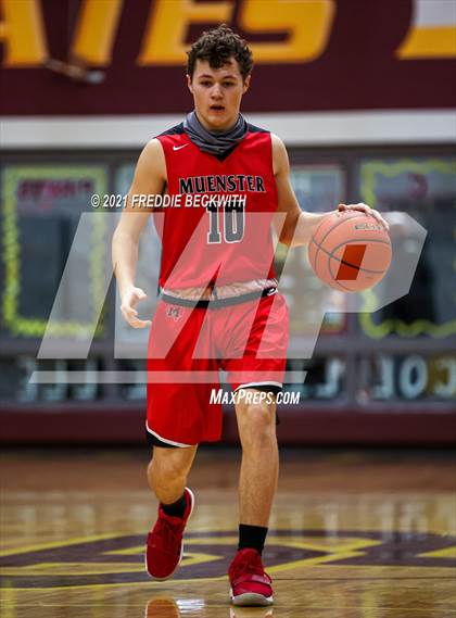 Thumbnail 2 in JV: Muenster @ Collinsville photogallery.