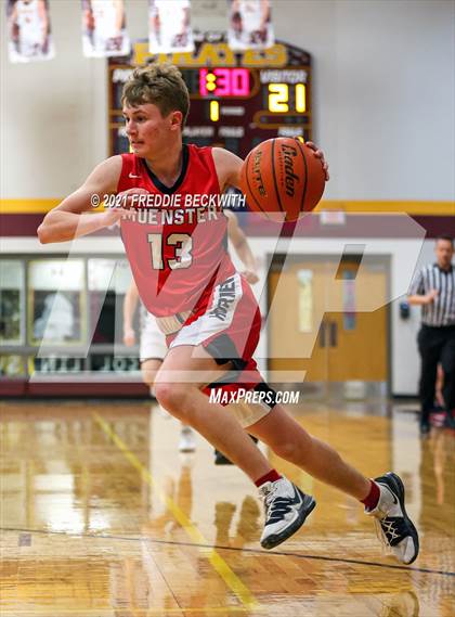 Thumbnail 1 in JV: Muenster @ Collinsville photogallery.
