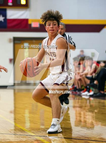 Thumbnail 2 in JV: Muenster @ Collinsville photogallery.