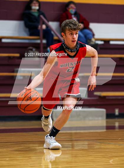 Thumbnail 2 in JV: Muenster @ Collinsville photogallery.