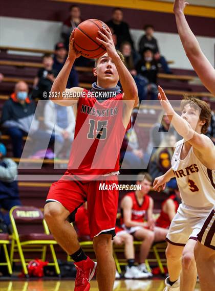 Thumbnail 3 in JV: Muenster @ Collinsville photogallery.
