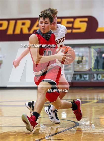 Thumbnail 1 in JV: Muenster @ Collinsville photogallery.