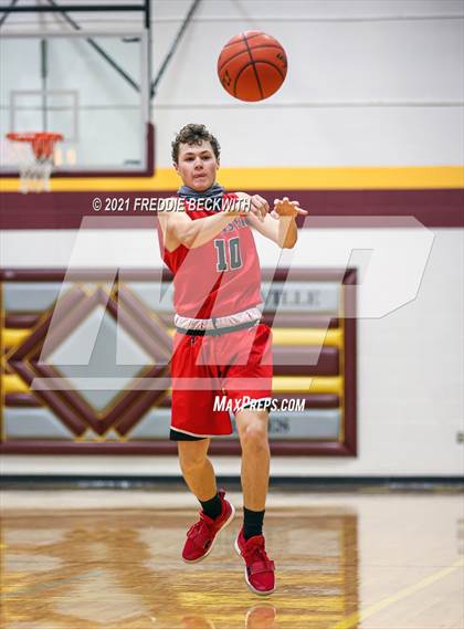 Thumbnail 2 in JV: Muenster @ Collinsville photogallery.