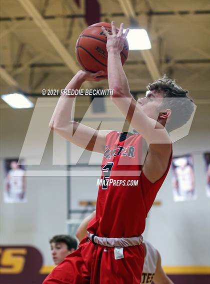 Thumbnail 1 in JV: Muenster @ Collinsville photogallery.