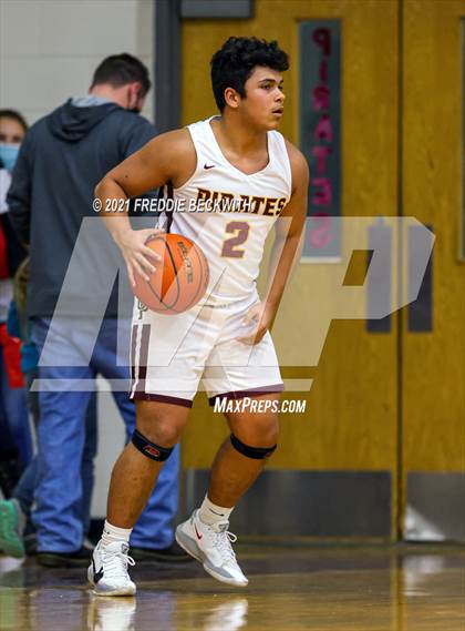 Thumbnail 2 in JV: Muenster @ Collinsville photogallery.