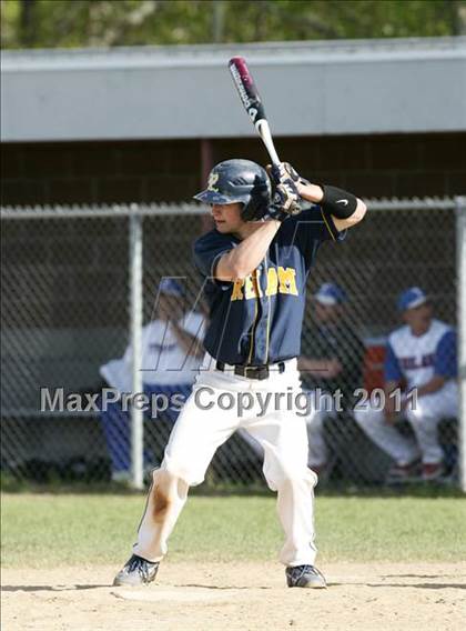 Thumbnail 3 in Tolland vs. RHAM photogallery.