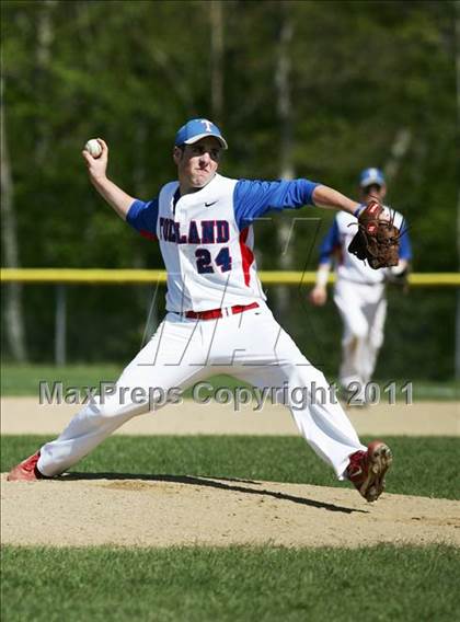 Thumbnail 1 in Tolland vs. RHAM photogallery.