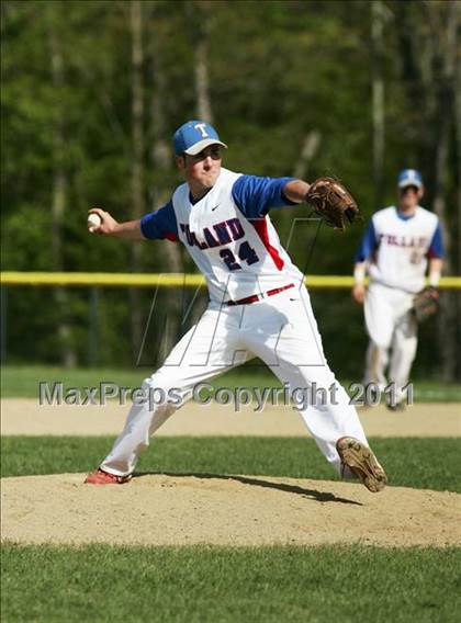 Thumbnail 2 in Tolland vs. RHAM photogallery.