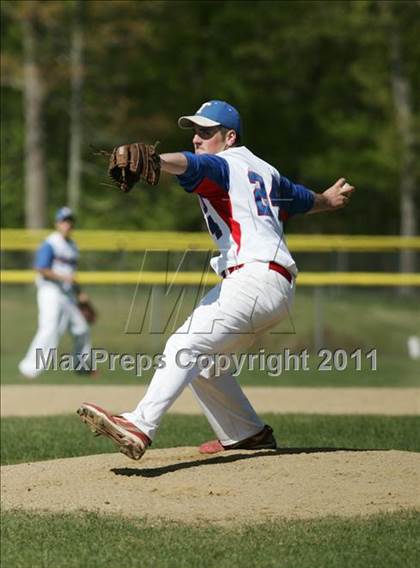 Thumbnail 2 in Tolland vs. RHAM photogallery.