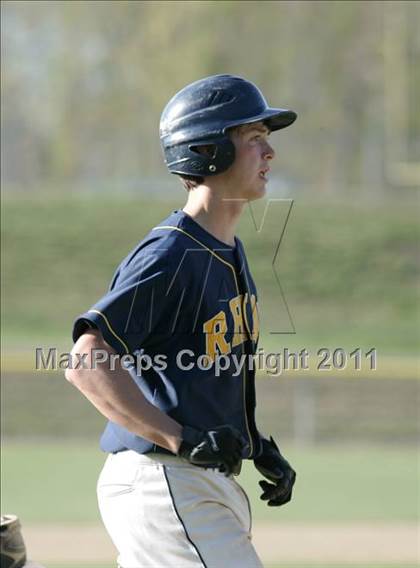 Thumbnail 1 in Tolland vs. RHAM photogallery.