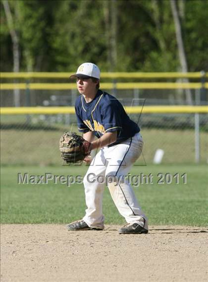 Thumbnail 3 in Tolland vs. RHAM photogallery.