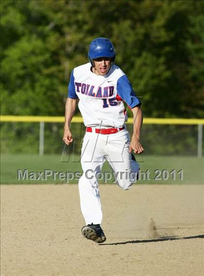 Thumbnail 3 in Tolland vs. RHAM photogallery.
