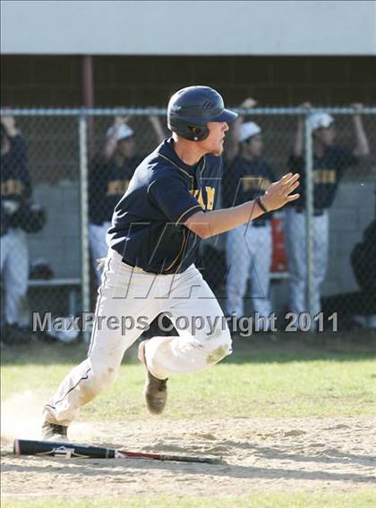 Thumbnail 2 in Tolland vs. RHAM photogallery.