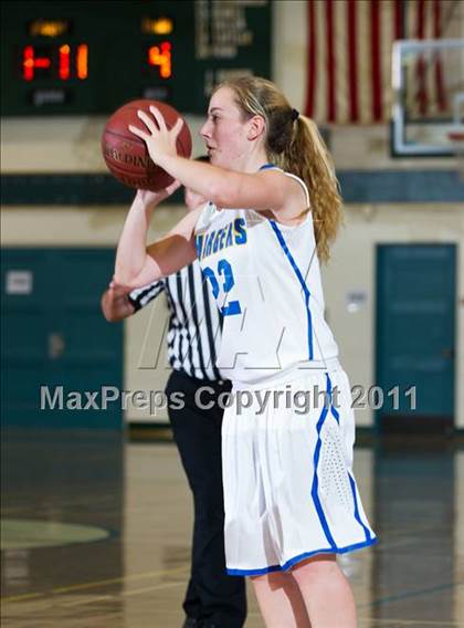 Thumbnail 1 in Agoura vs Bellarmine-Jefferson (Santa Barbara Tournament of Champions) photogallery.