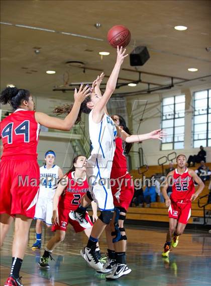 Thumbnail 2 in Agoura vs Bellarmine-Jefferson (Santa Barbara Tournament of Champions) photogallery.