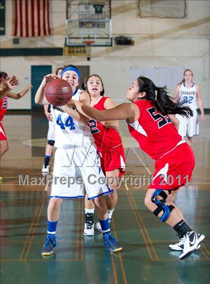 Thumbnail 1 in Agoura vs Bellarmine-Jefferson (Santa Barbara Tournament of Champions) photogallery.