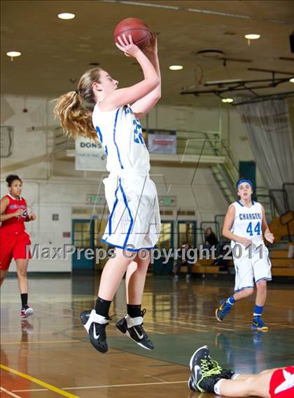 Thumbnail 1 in Agoura vs Bellarmine-Jefferson (Santa Barbara Tournament of Champions) photogallery.