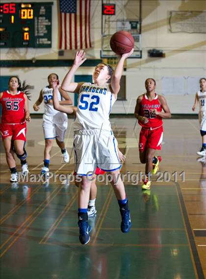 Thumbnail 3 in Agoura vs Bellarmine-Jefferson (Santa Barbara Tournament of Champions) photogallery.