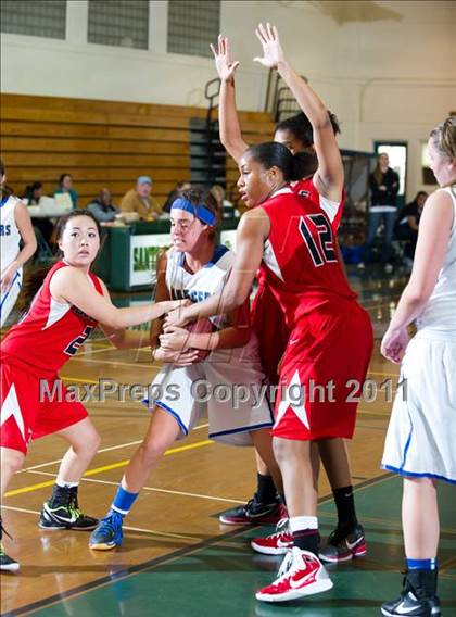 Thumbnail 2 in Agoura vs Bellarmine-Jefferson (Santa Barbara Tournament of Champions) photogallery.