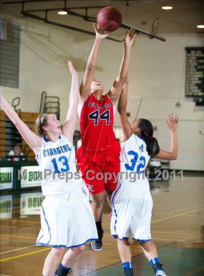 Thumbnail 3 in Agoura vs Bellarmine-Jefferson (Santa Barbara Tournament of Champions) photogallery.