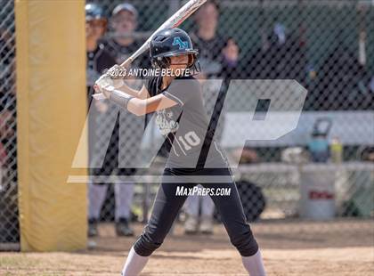 Thumbnail 3 in Los Alamitos vs. Aliso Niguel photogallery.