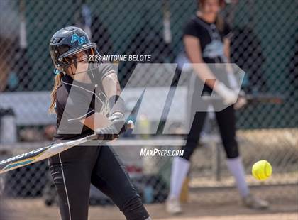 Thumbnail 2 in Los Alamitos vs. Aliso Niguel photogallery.