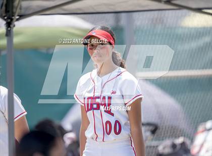 Thumbnail 2 in Los Alamitos vs. Aliso Niguel photogallery.